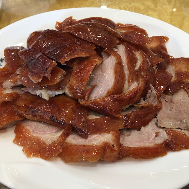 braised pork giblets with cutted pancake 老北京卤煮火烧