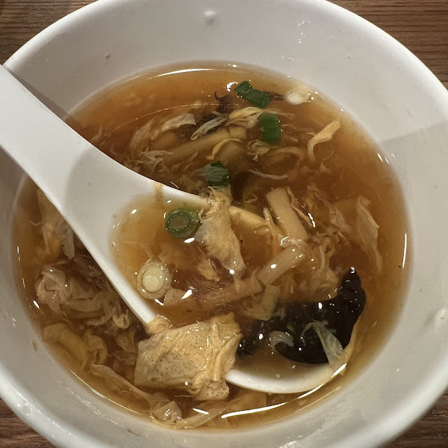 hot and sour dumping soup 酸汤猪肉白菜水饺