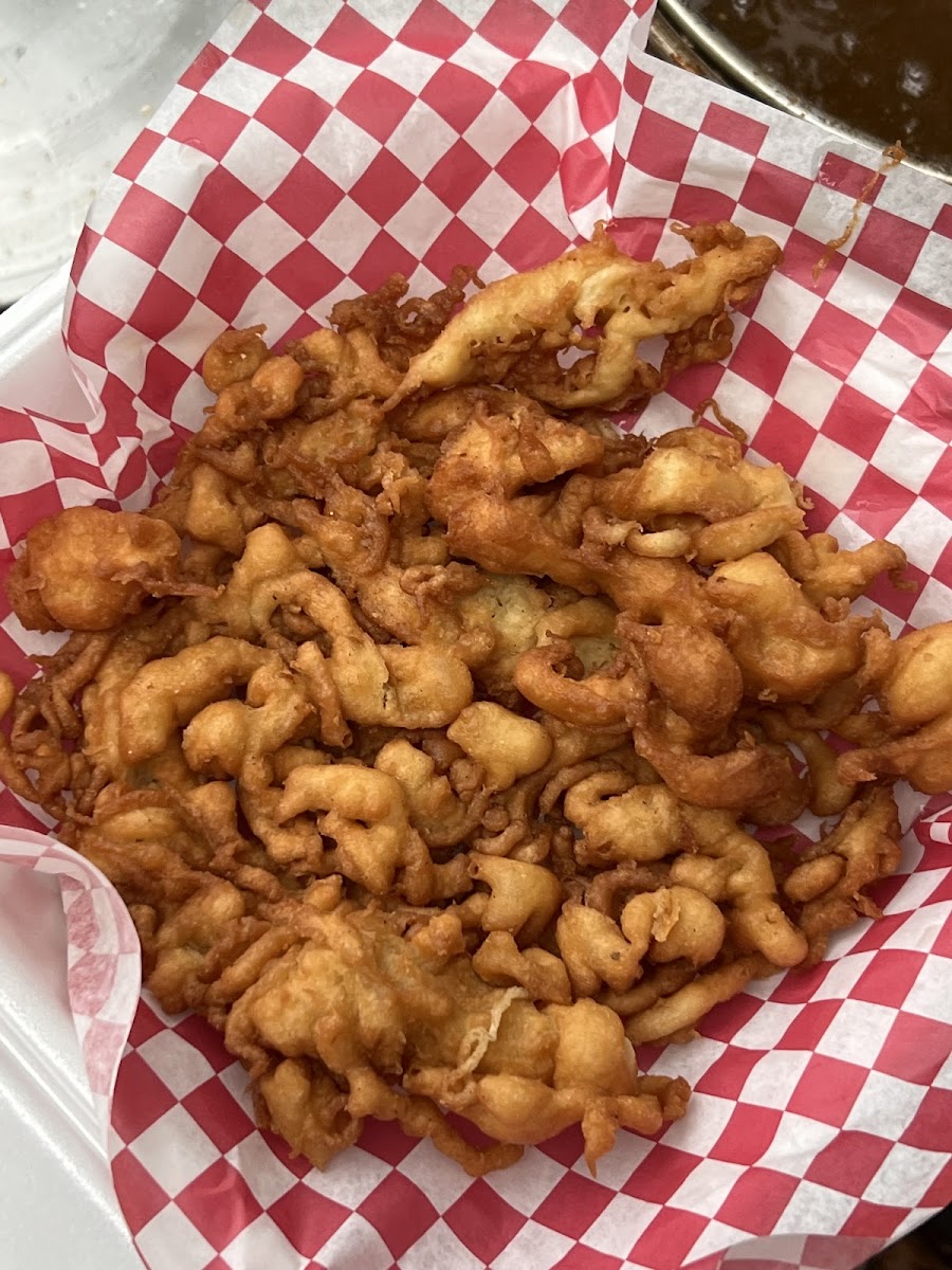 Tease Me Wingz N’ Sweetz