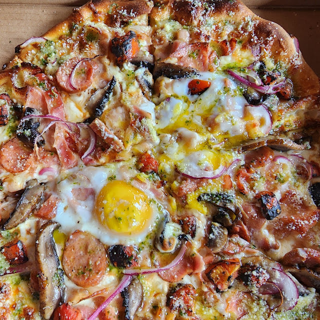 Full English Breakfast Pizza