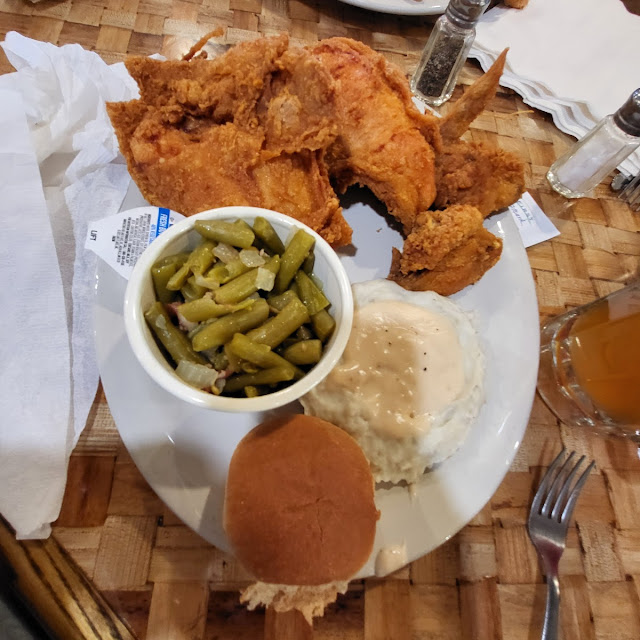 Fried Chicken with Green Beans Bacon Mashed Tatters and White Gravy Yum-Yum