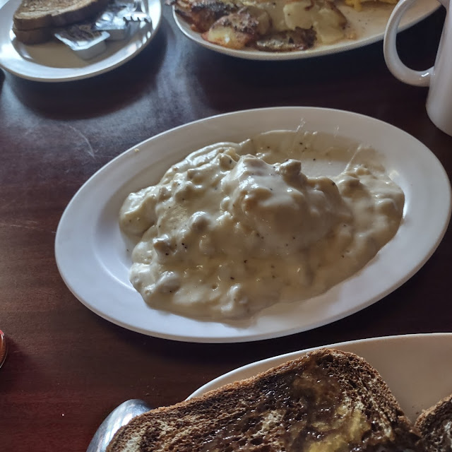Homemade Biscuits & Sausage Gravy