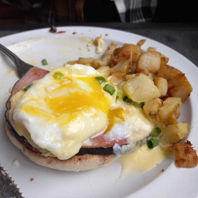 Eggs Benedict