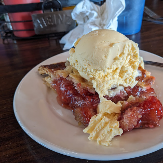 Strawberry Rhubarb Pie