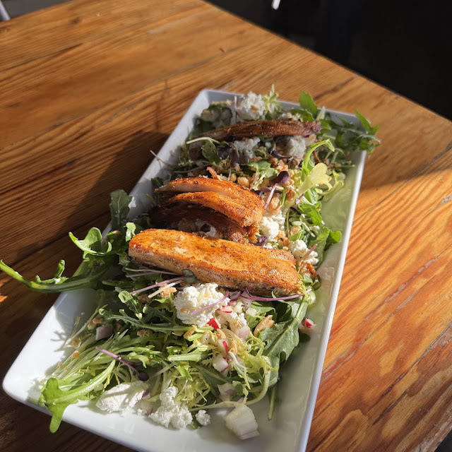 Arugula Salad with Mahi Mahi