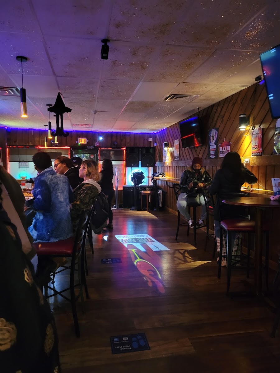 The Muzeum sports bar n grill