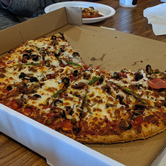 Deluxe Pizza