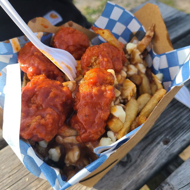 Wing N Out Poutine