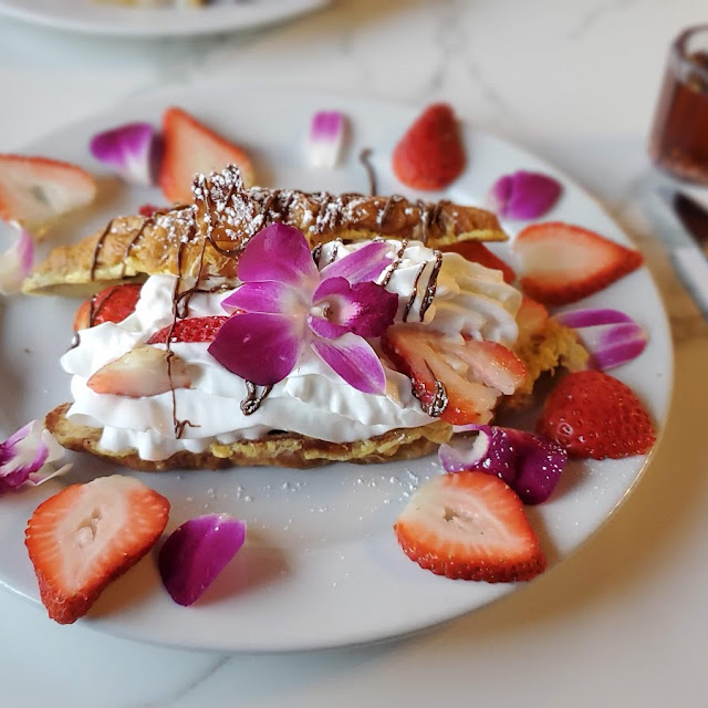 Stuffed Butter Croissant French Toast