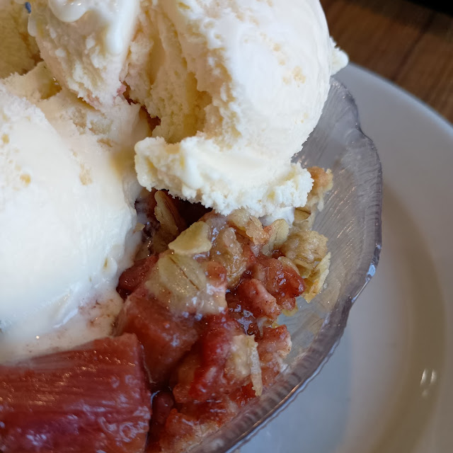 Strawberry Rhubarb Crisp with Vanilla Ice Cream