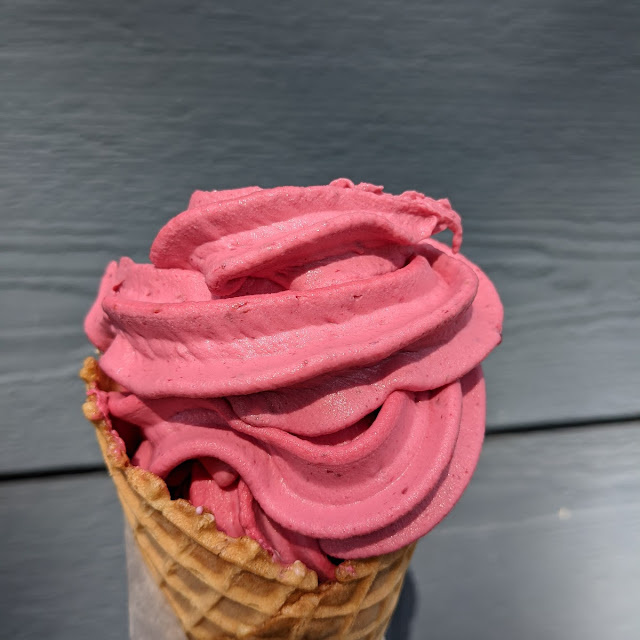 Raspberry Frozen Yogurt