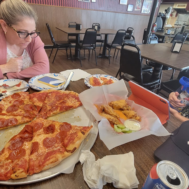 Pizza & Wings