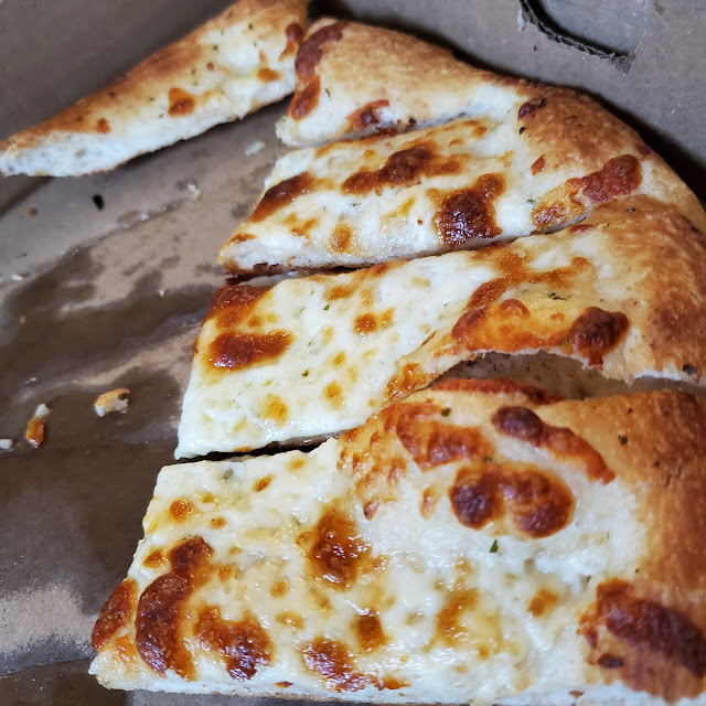 Garlic Fingers with Donair Dipping Sauce