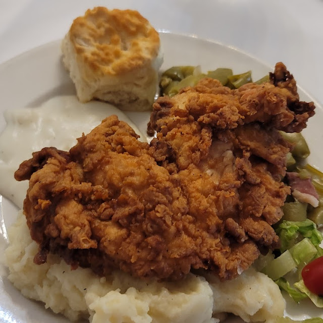 Southern Fried Chicken Breast with Milk Gravy