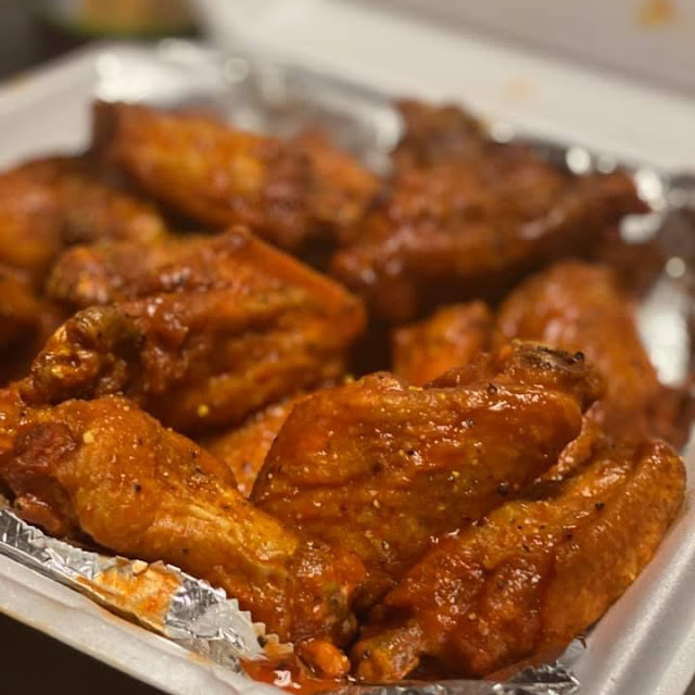 Naked Jumbo Party Wings