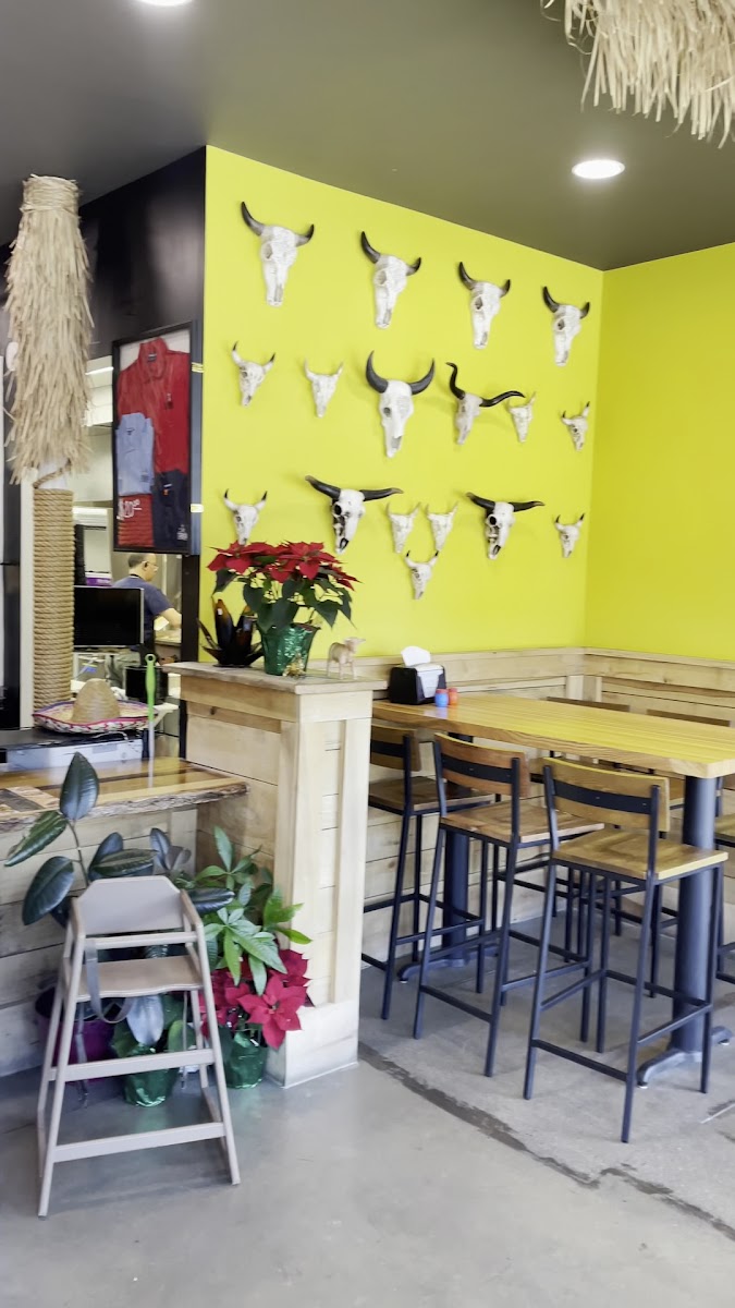 TOROS TACOS+TEQUILA