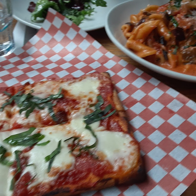 Pizza Margherita