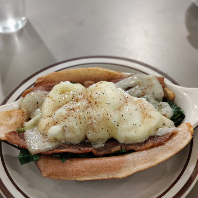 Classic Eggs Benedict