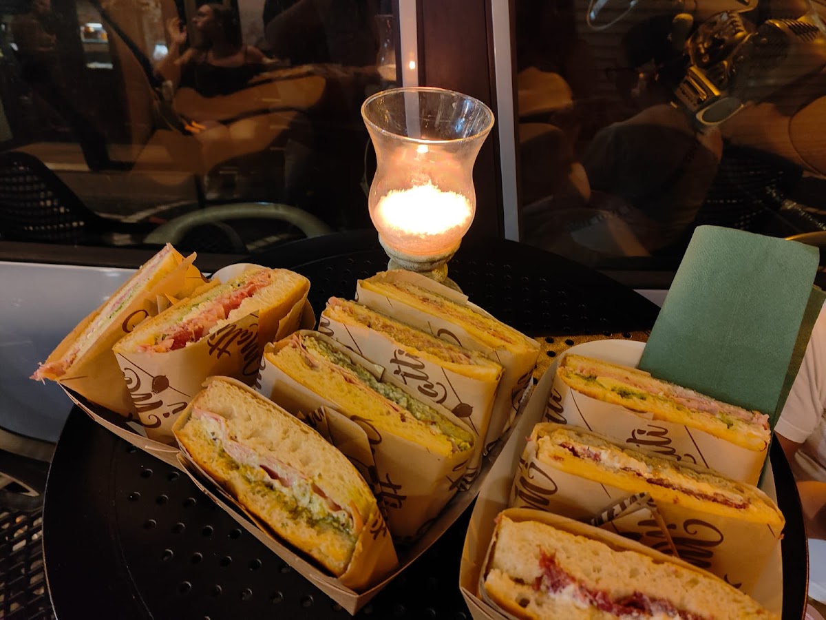 Via Roma 55 | Focacceria e Vineria de “I Matti”