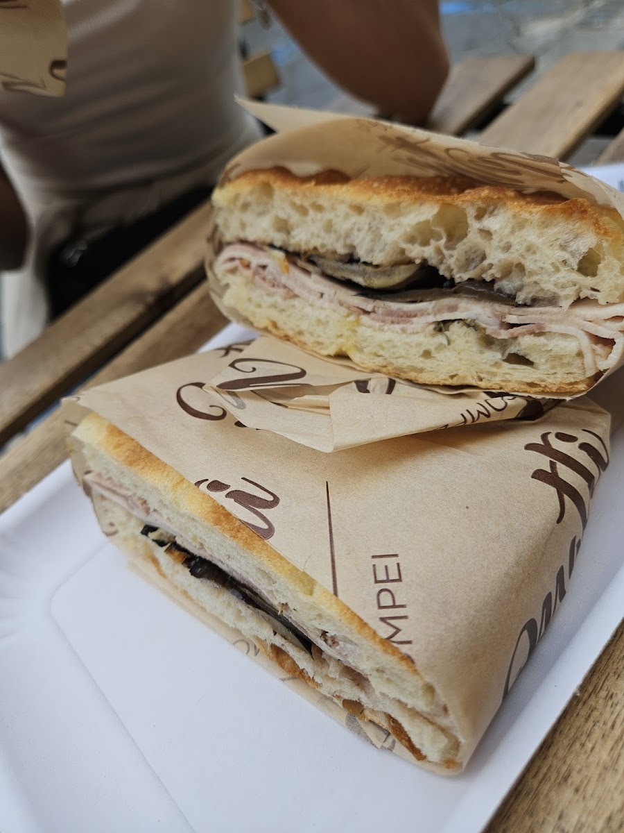 Via Roma 55 | Focacceria e Vineria de “I Matti”