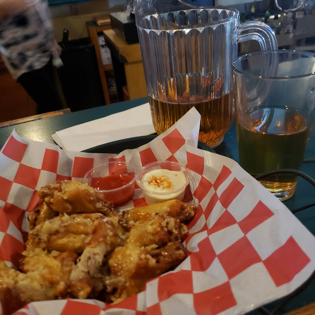 Great Parmesan Cheese Wings Whit Celery