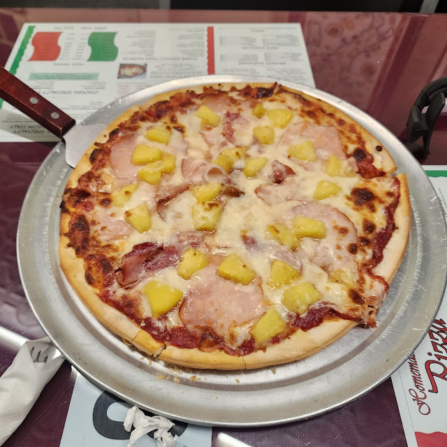 Hawaiian Pizza