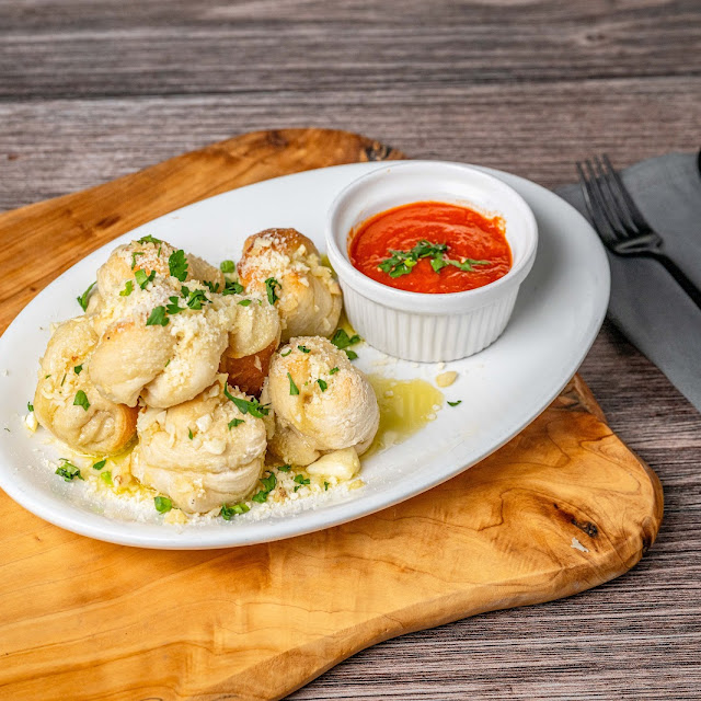 Garlic Knots Served with Marinara