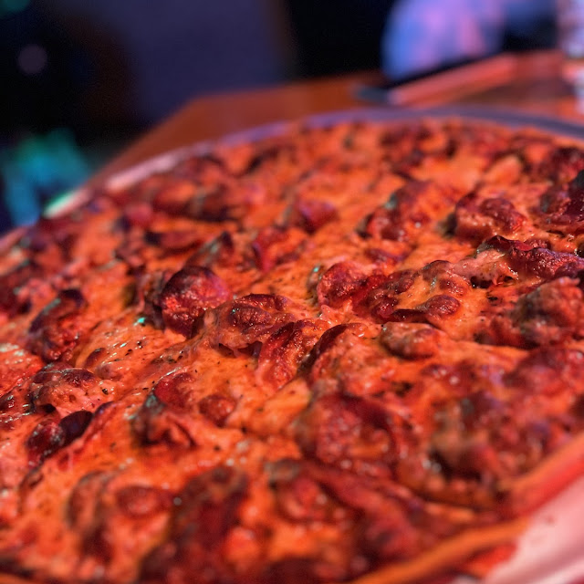 Sausage Mushroom and Onion Pizza
