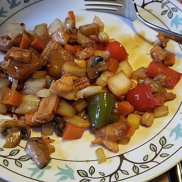 Kung Pao Chicken w Peanuts