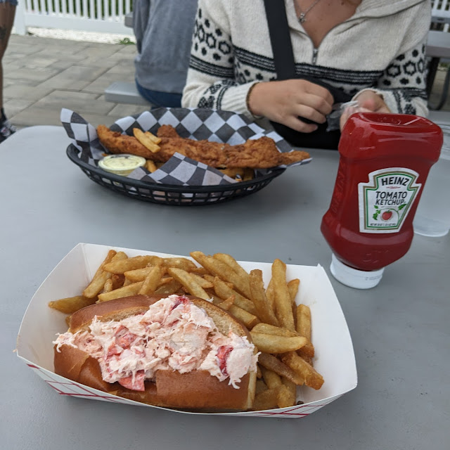 Fresh Lobster Roll