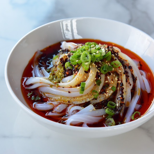 thick glass noodle with szechuan sauce 成都伤心凉粉