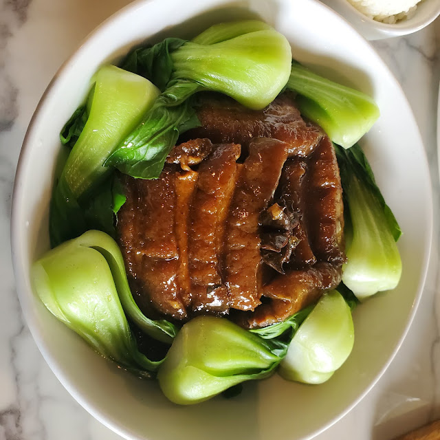 house special pork belly noodle soup 红烧猪肉面