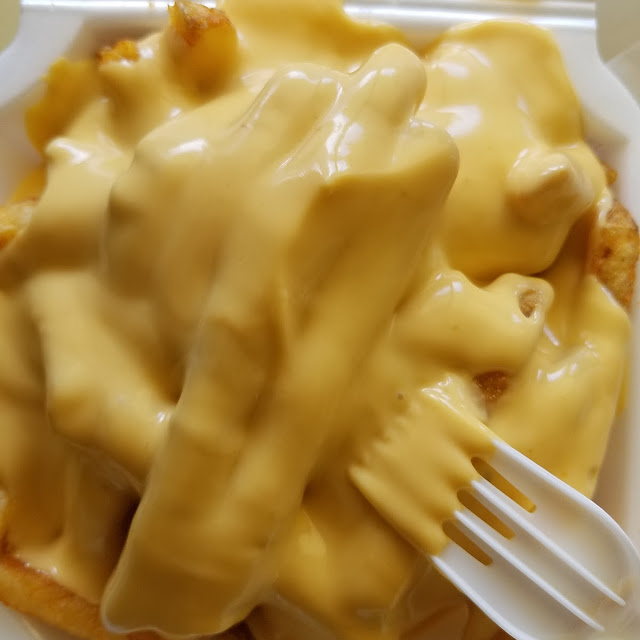 Cajun Fries w Nacho Cheese Sauce